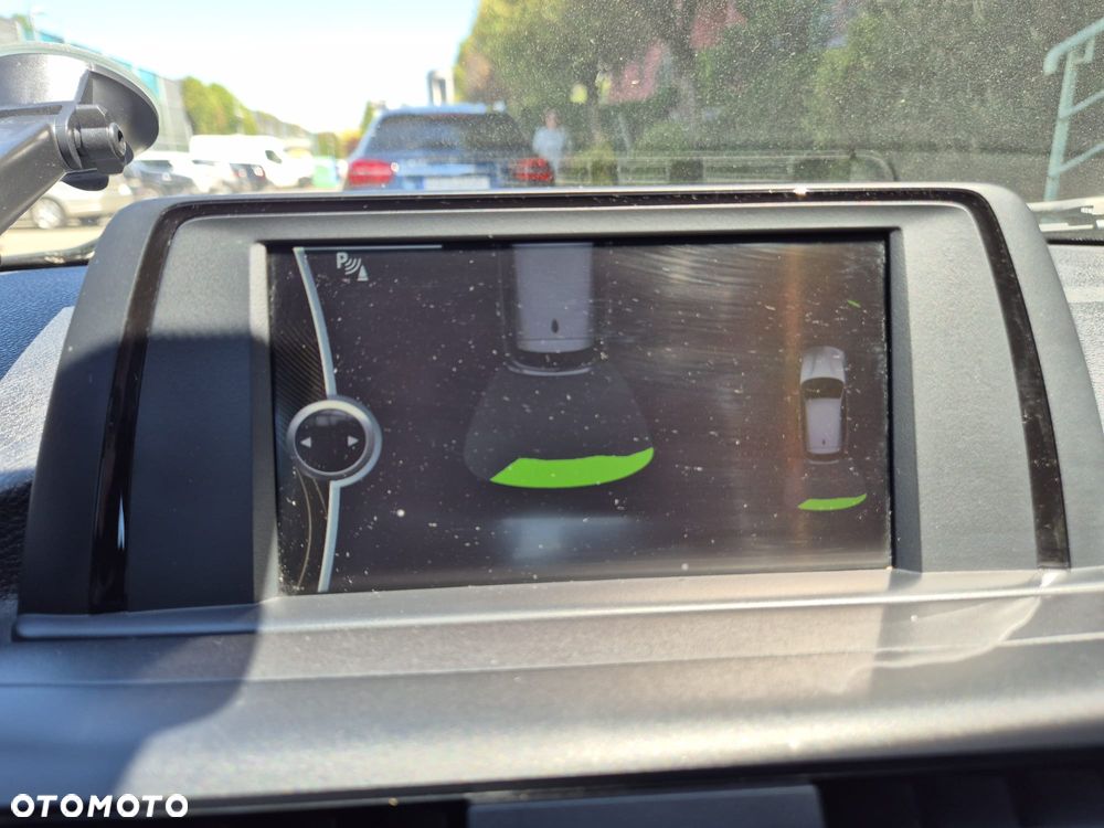 BMW Seria 1 - 30