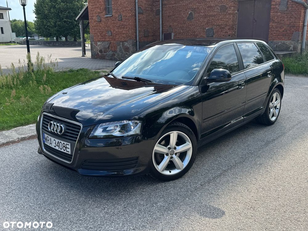 Audi A3 Sportback - 1