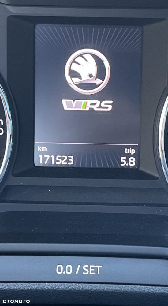 Skoda Octavia 2.0 TDI DSG RS - 11