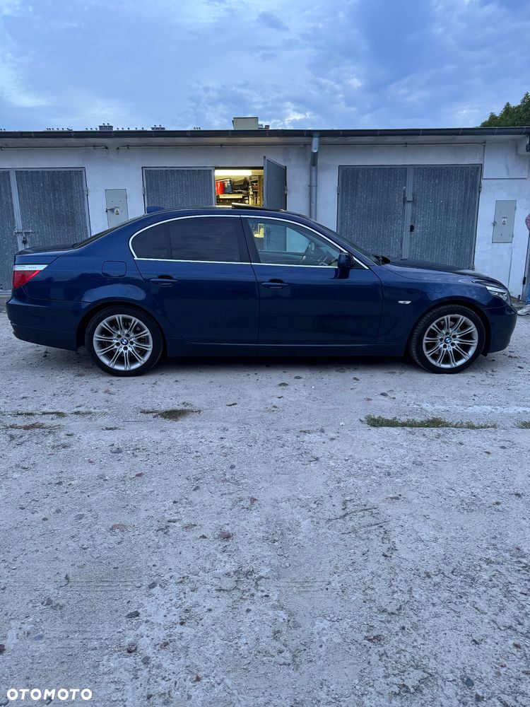 BMW Seria 5 525d - 1