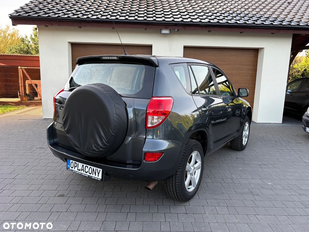 Toyota RAV4 - 4