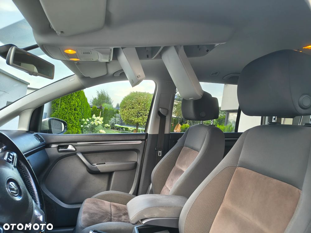 Volkswagen Touran 2.0 TDI DPF Cross DSG - 21