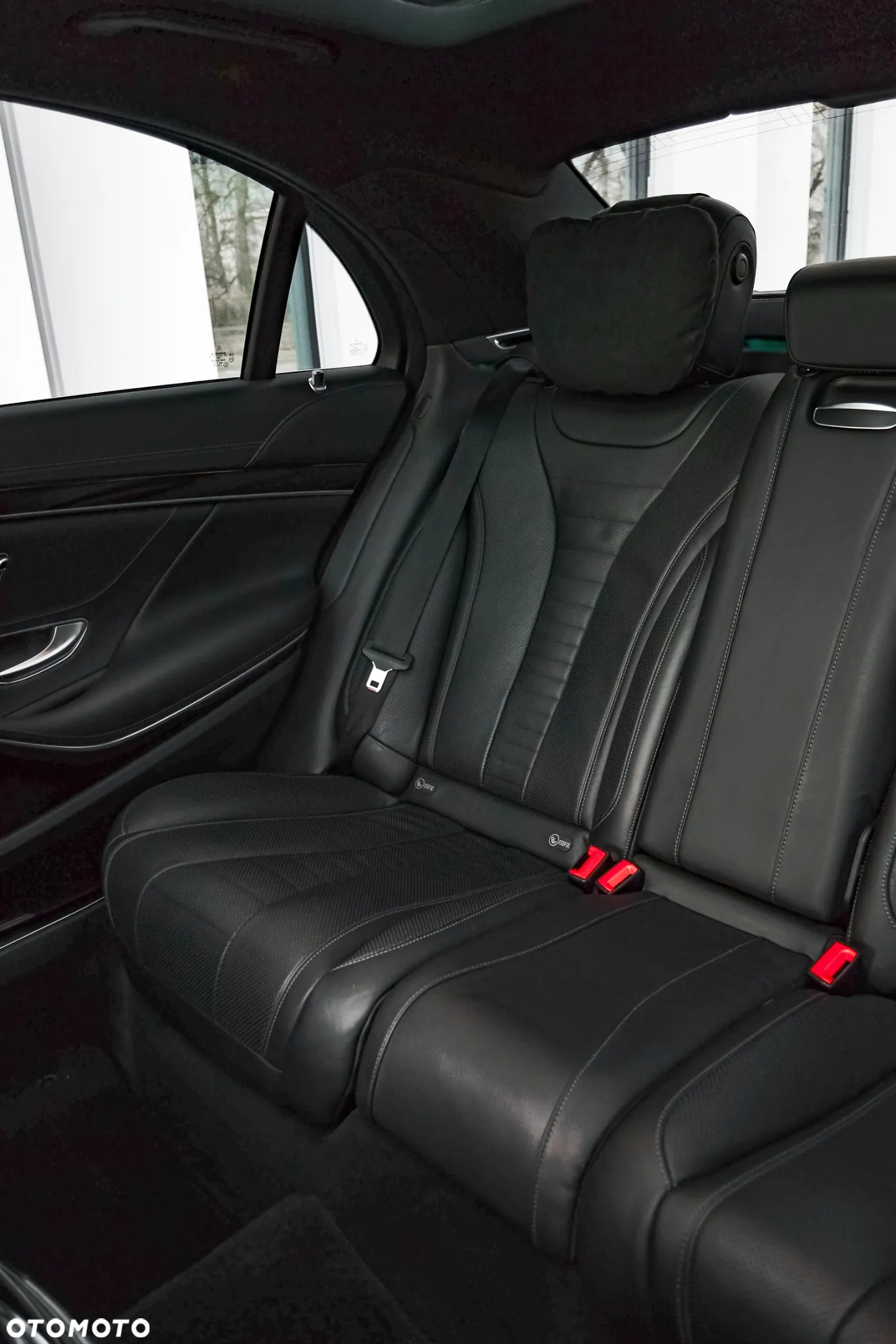 Mercedes-Benz Klasa S 560 4-Matic L 9G-TRONIC - 29