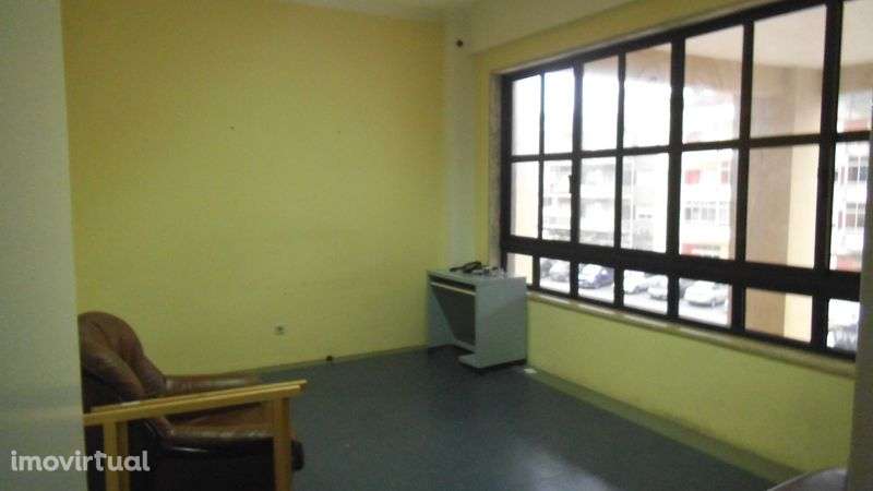 Escritório Queluz - Grande imagem: 2/8