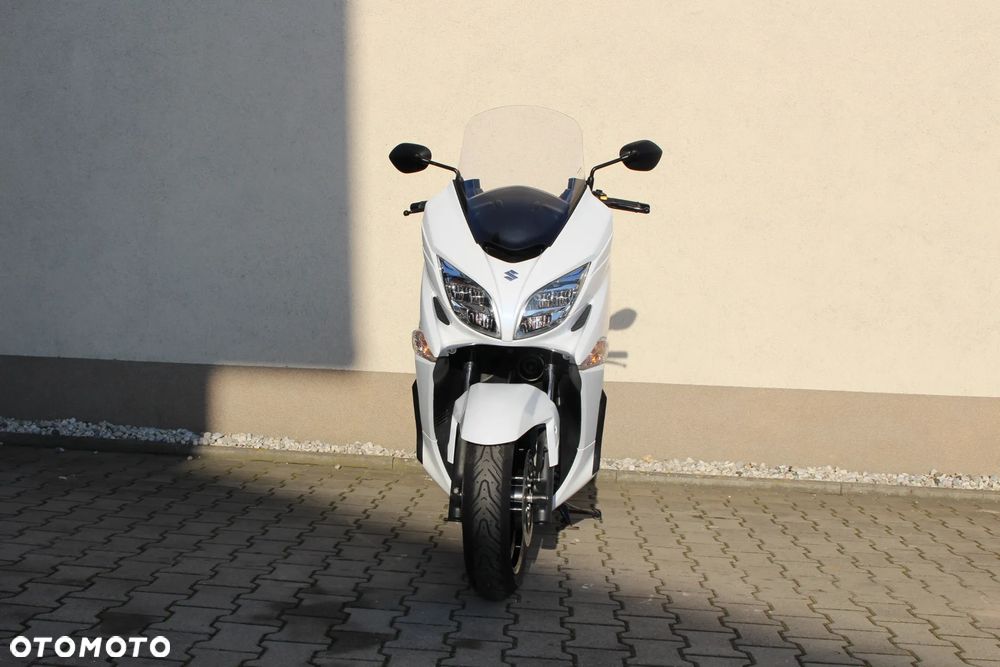 Suzuki Burgman - 17