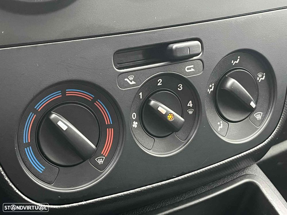 Fiat Fiorino 1.3 M-Jet SX - 16