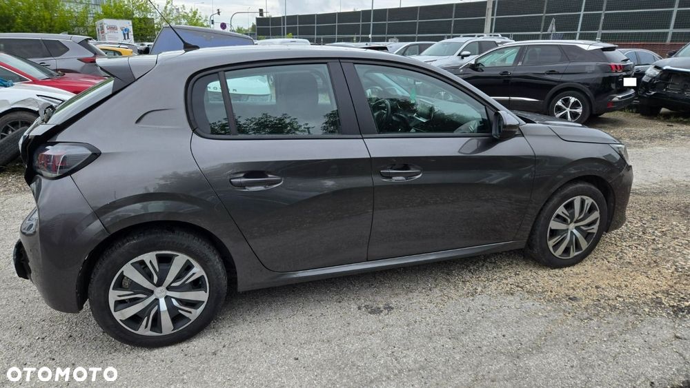 Peugeot 208 - 6
