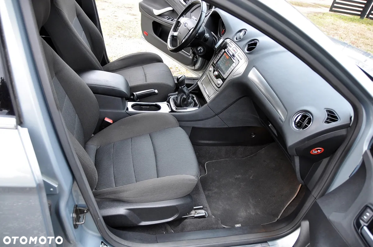 Ford Mondeo 2.0 Titanium - 11