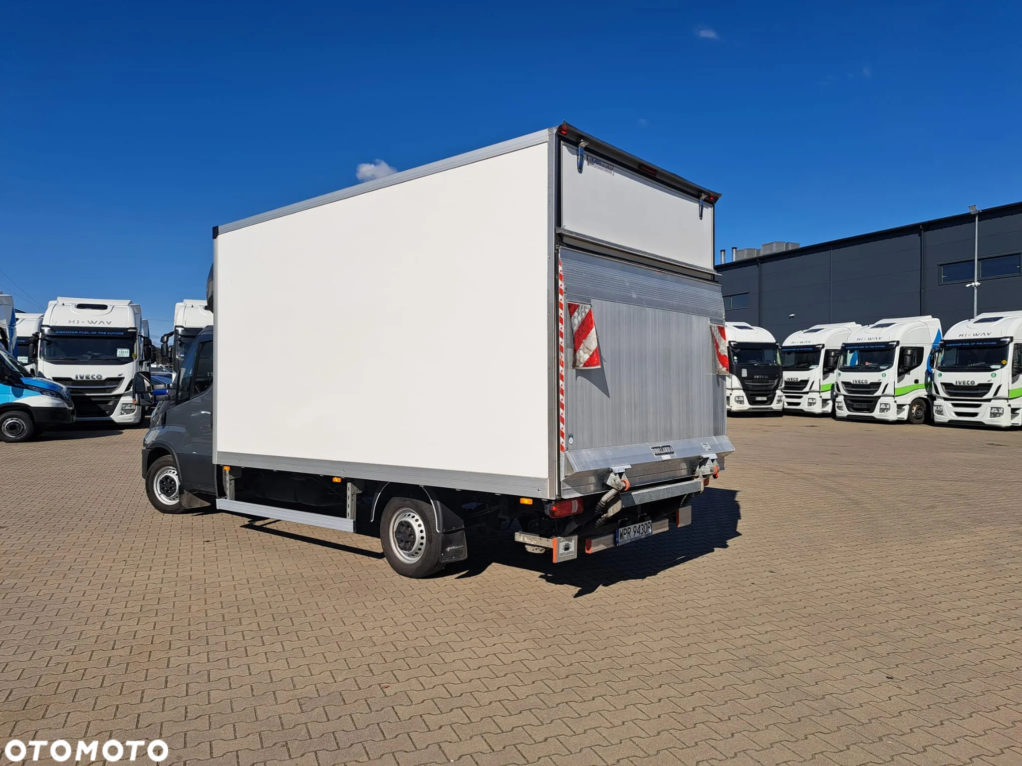 Iveco 35S18 Kontener z Winda 8ep 4200X2200X2200 + Drzwi Boczne Krajowy Super Stan Ledy Nawigacja - 4
