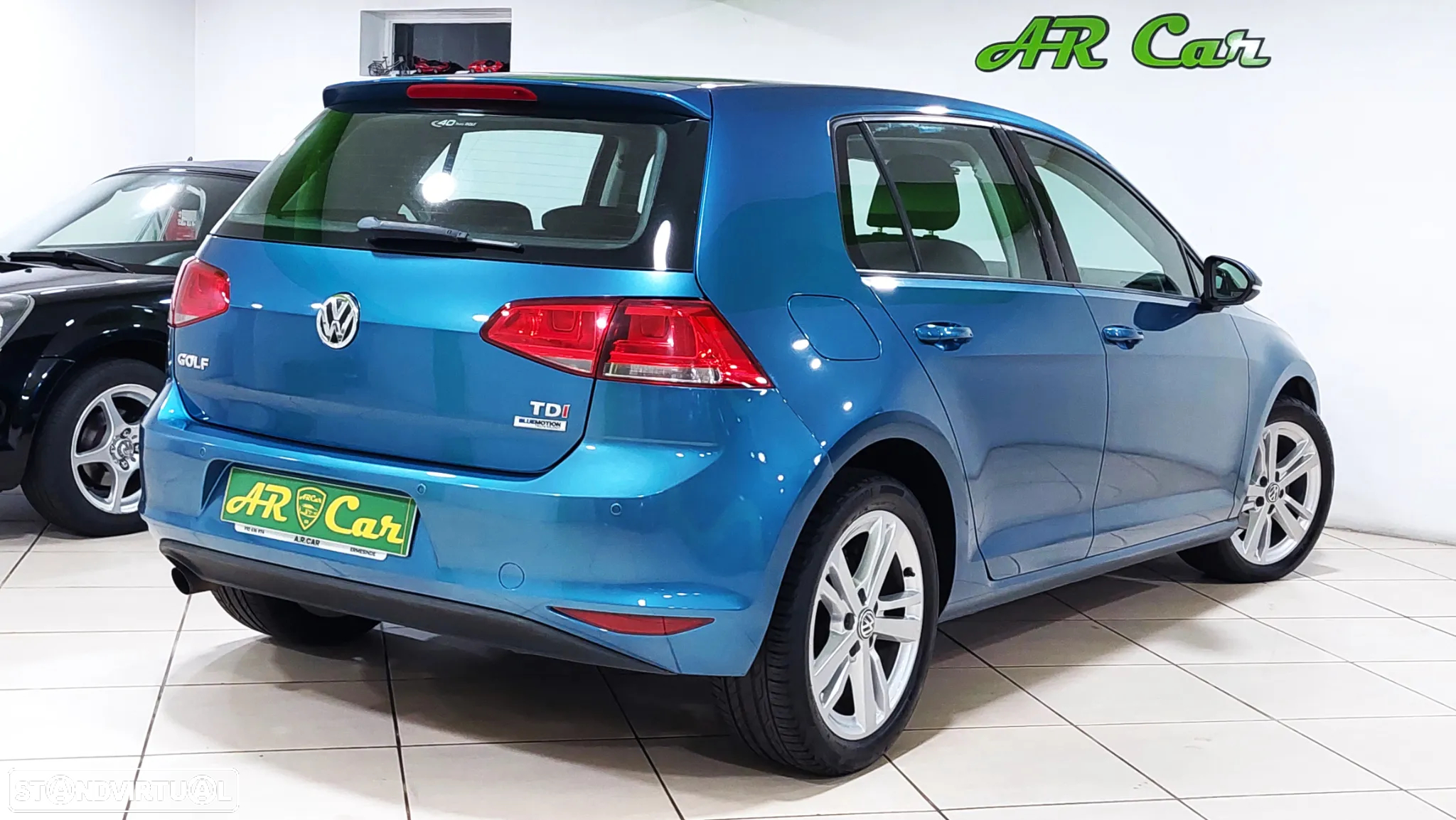 VW Golf 1.6 TDi Trendline BlueMotion - 4