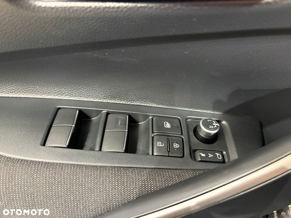 Toyota Corolla 1.8 Hybrid Comfort - 13