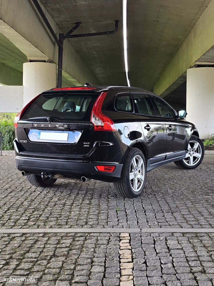Volvo XC 60 2.4D AWD Aut. Summum - 4