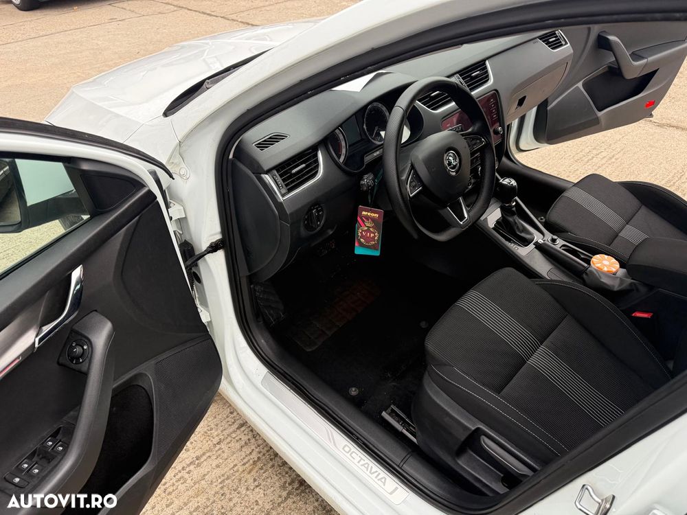 Skoda Octavia - 3