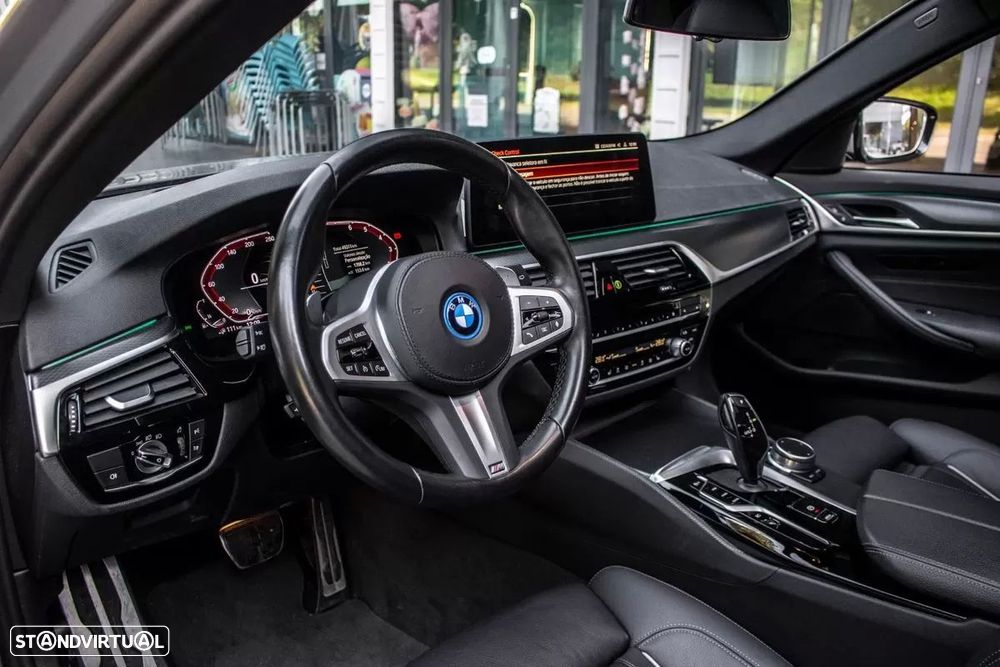 BMW 530 e Pack Desportivo M - 30