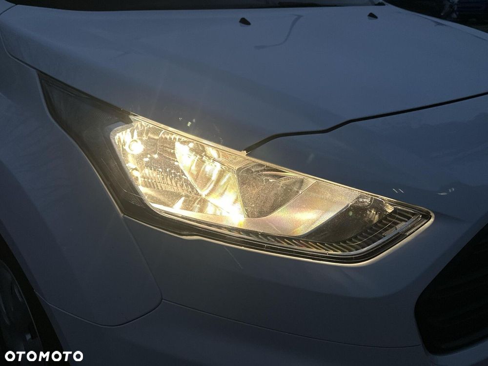 Ford Transit Connect - 31