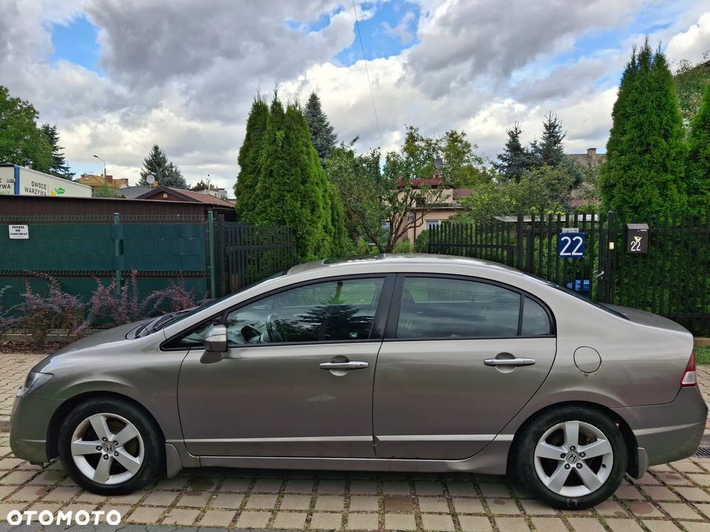Honda Civic 1.8 Executive - 2