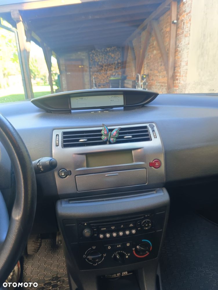 Citroen C4 2008 photo 3
