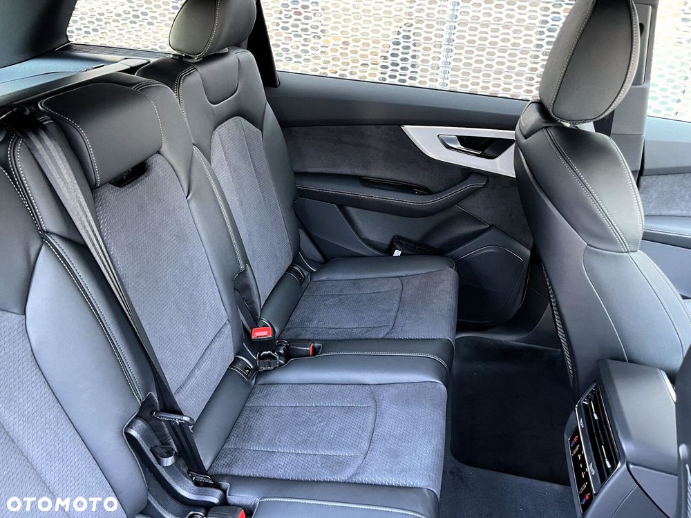 Audi Q7 - 17