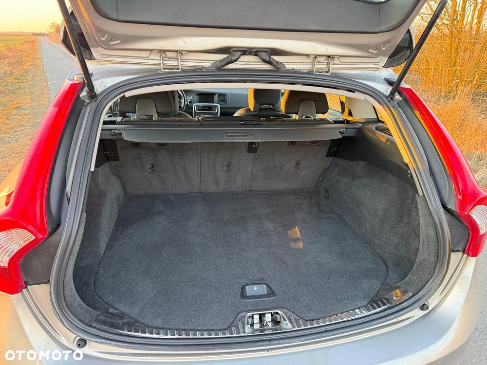 Volvo V60 D3 Momentum - 7