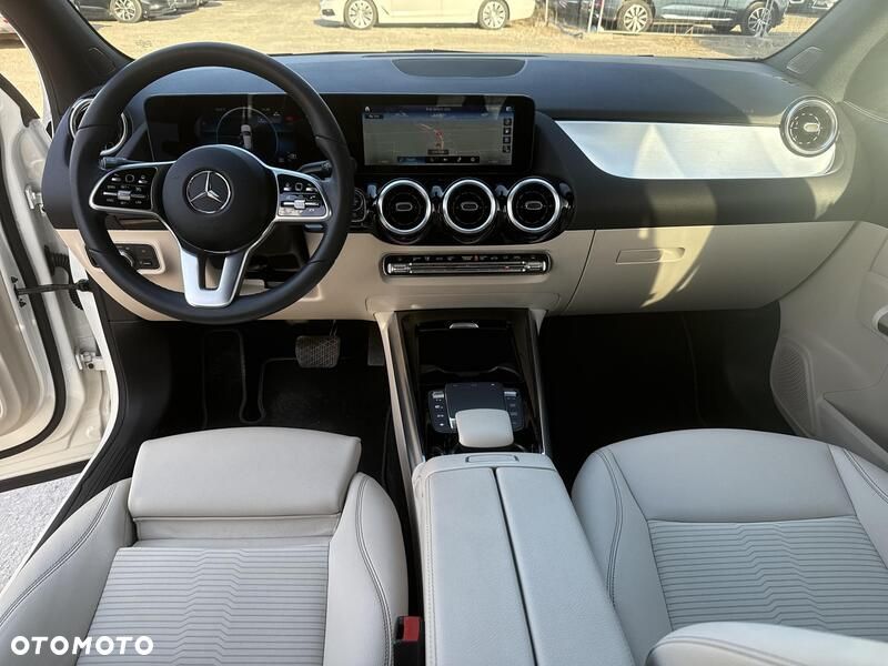 Mercedes-Benz GLA 200 Style - 22