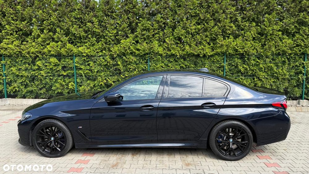 BMW Seria 5 540d xDrive mHEV M Sport sport - 2