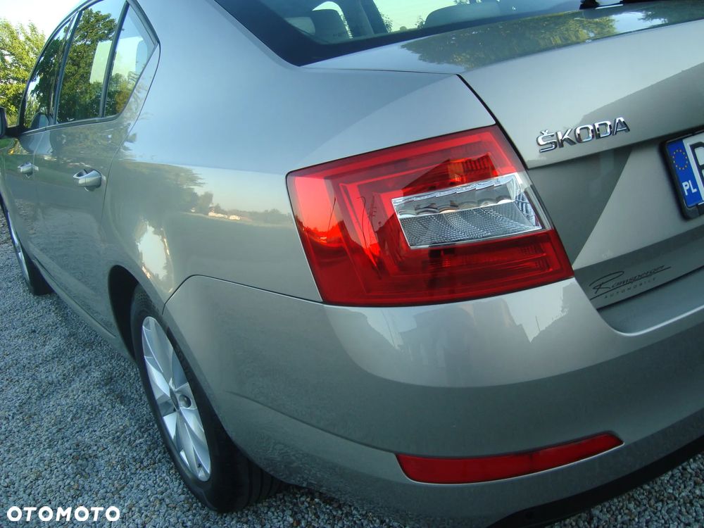 Skoda Octavia 1.6 TDI DPF Elegance - 12