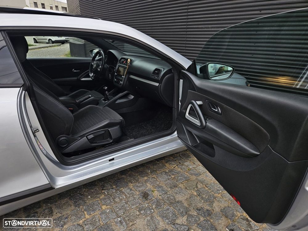 VW Scirocco 2.0 TDI Sport - 12
