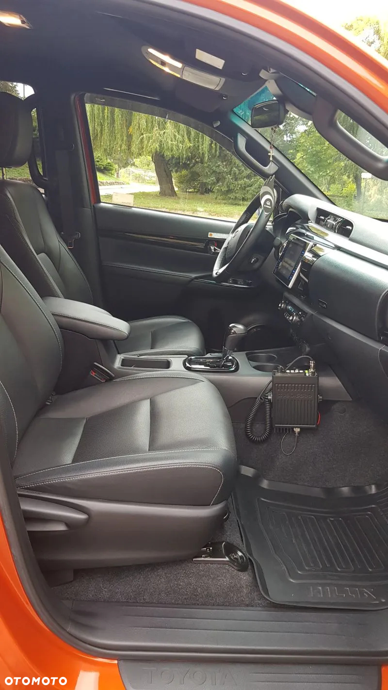 Toyota Hilux 2.4 D-4D Double Cab SR5 4x4 - 28