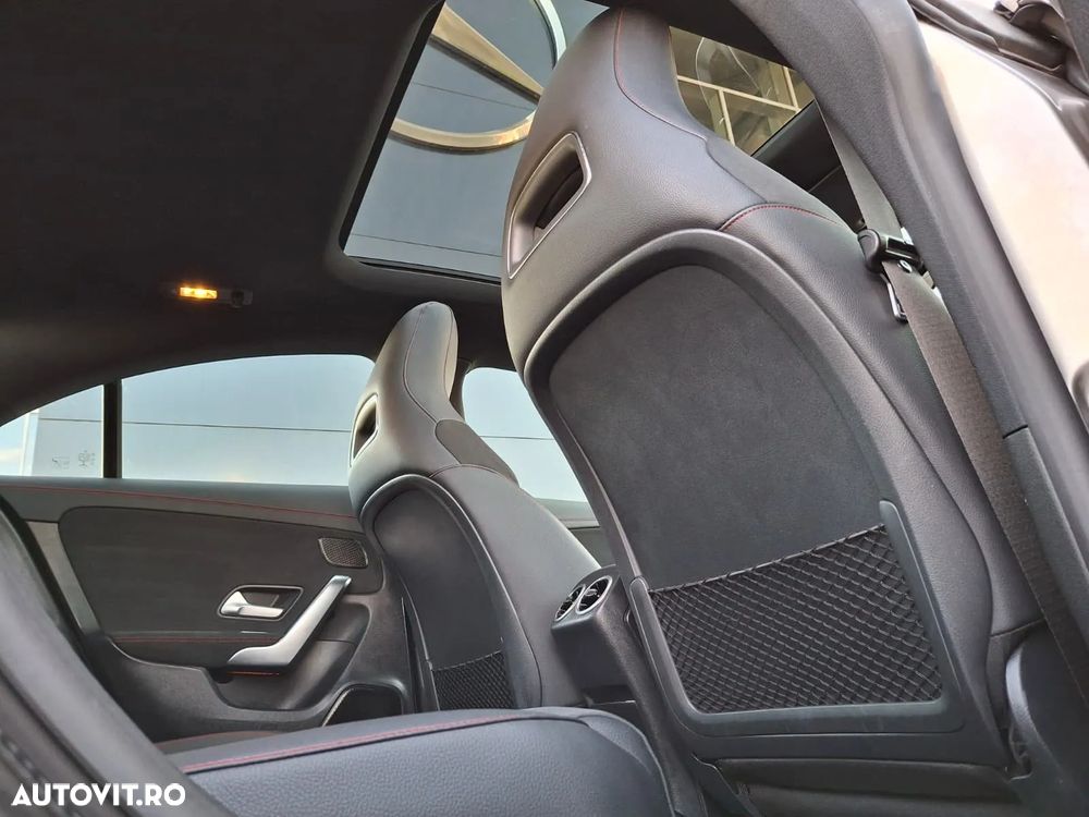 Mercedes-Benz CLA - 32