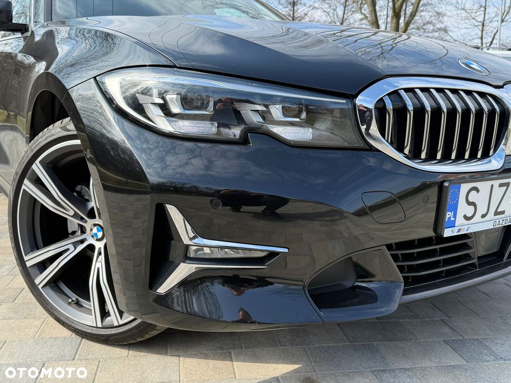 BMW Seria 3 320d xDrive Edition Luxury Line Purity - 33