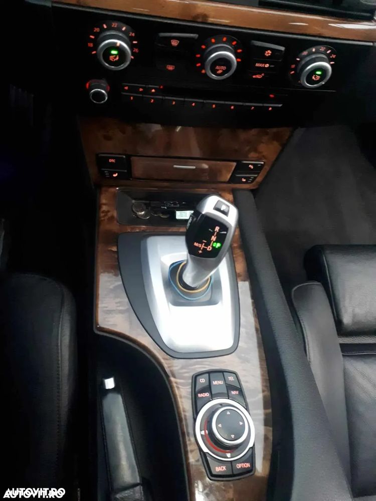 BMW Seria 5 520d Aut. Special Edition - 12