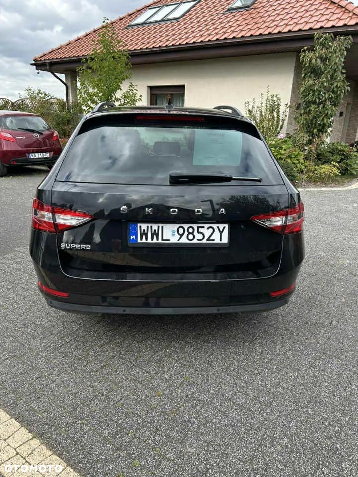 Skoda Superb 2.0 TDI SCR Ambition DSG - 2
