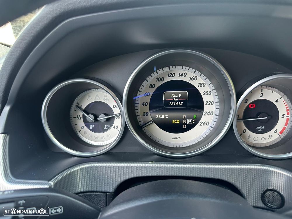 Mercedes-Benz E 250 CDi Avantgarde BlueEfficiency Auto. - 11