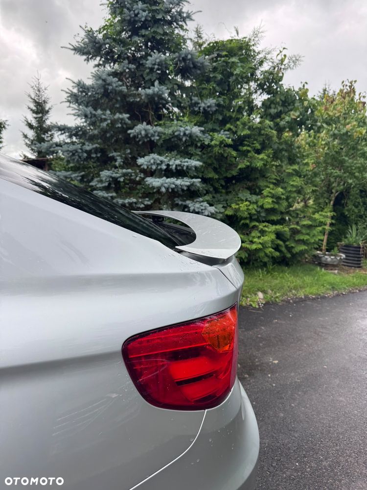 BMW 3GT 328i Luxury Line - 4