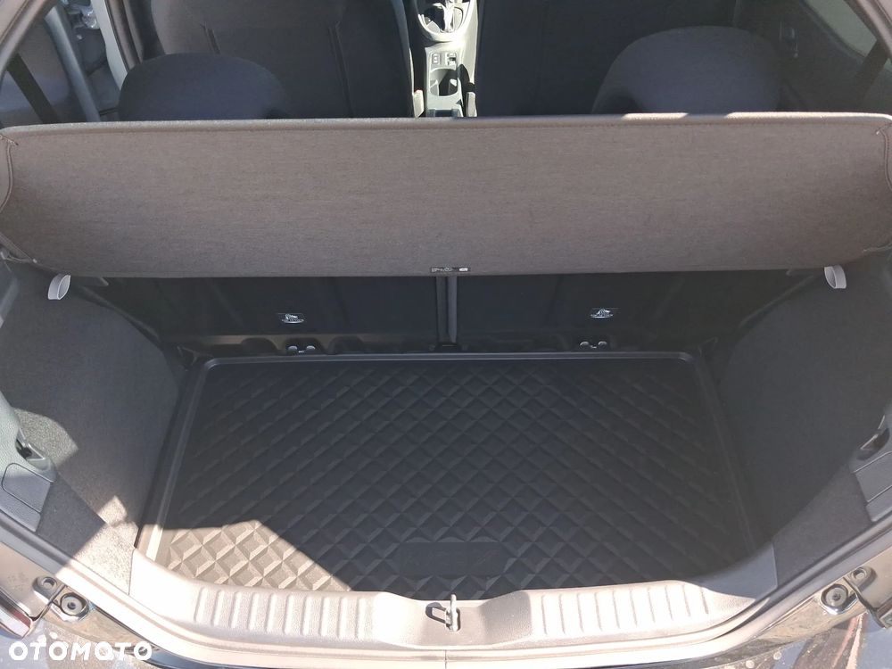 Toyota Aygo X Hybrid 1.5 Style e-CVT - 13