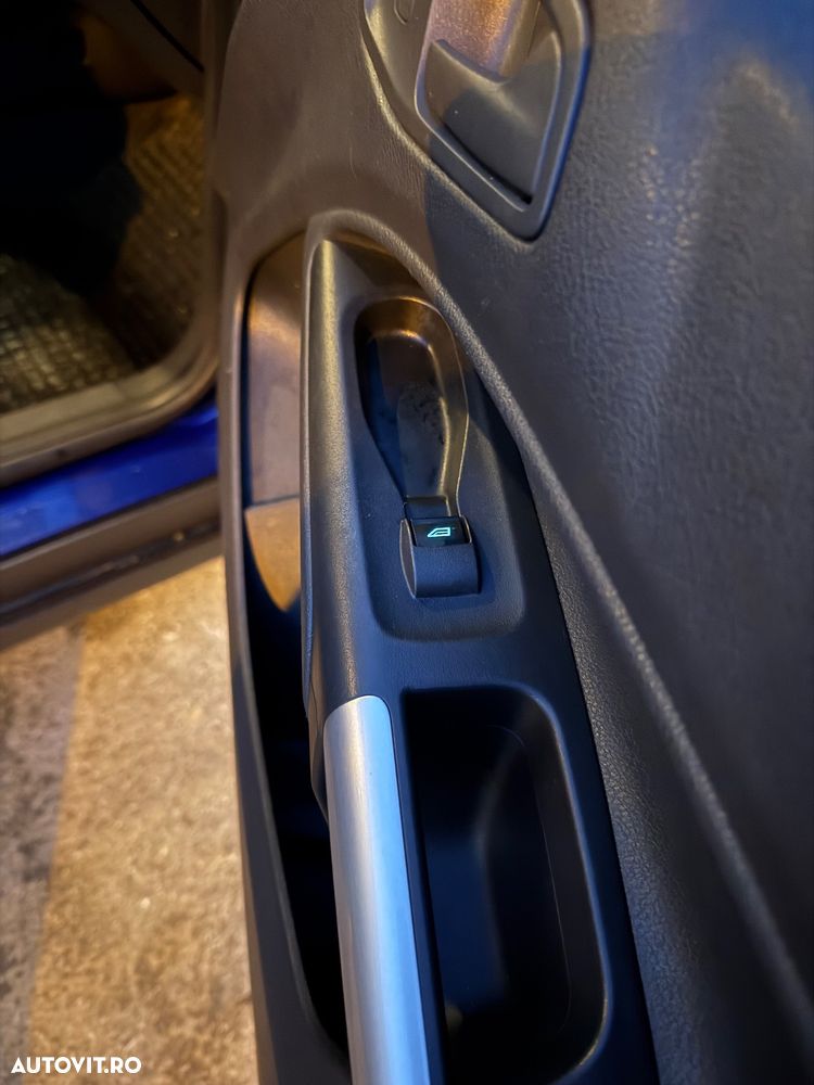 Ford Tourneo Connect - 16