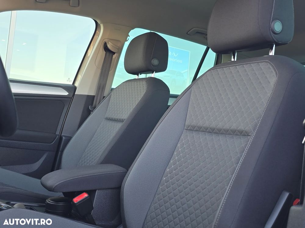 Volkswagen Tiguan - 9