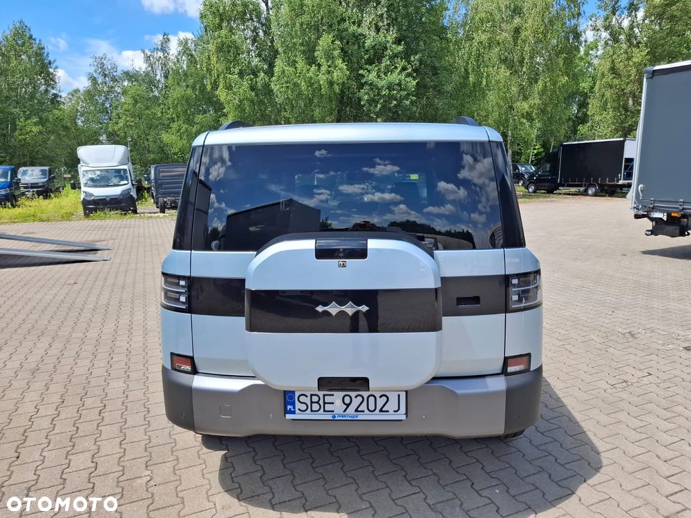 BYD Leopard 7 - 10