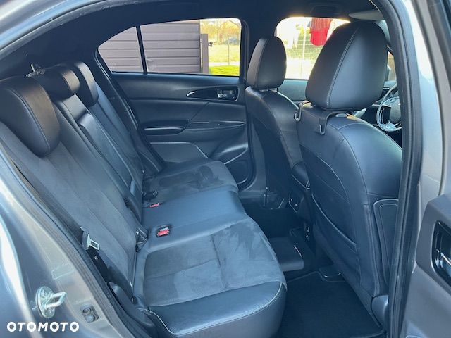 Mitsubishi Eclipse Cross 4WD Intro Edition - 25