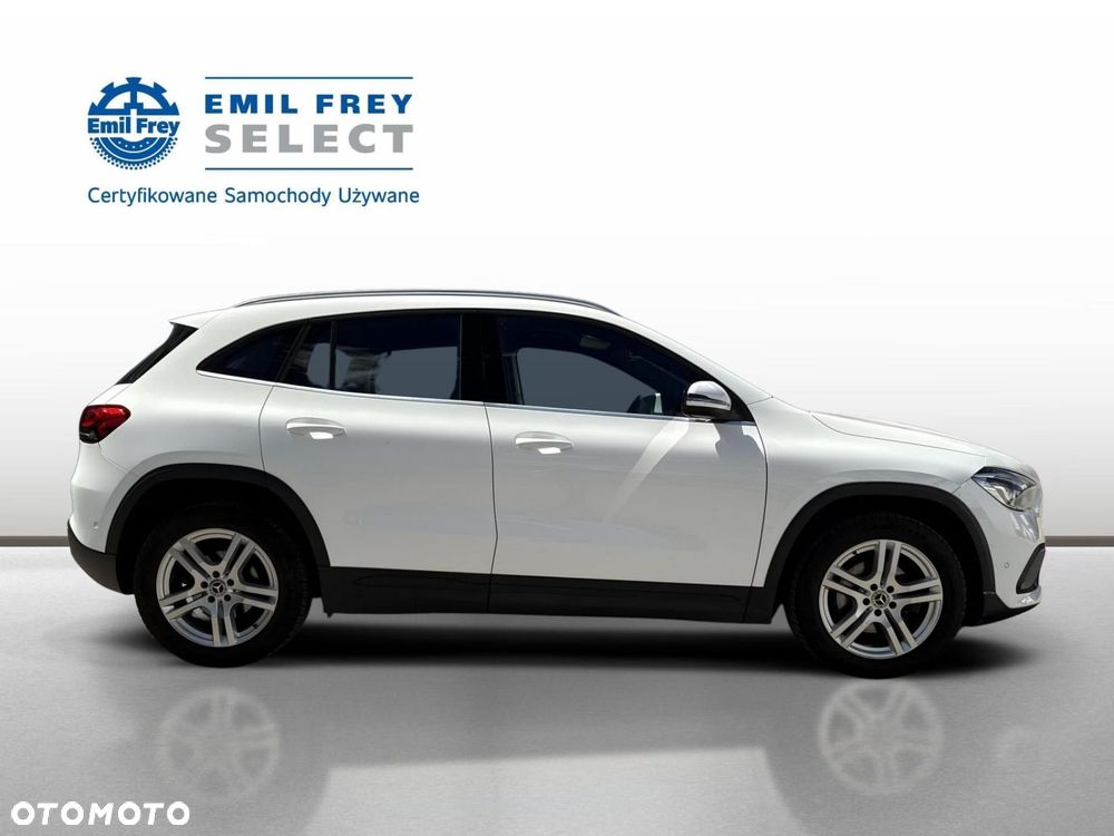 Mercedes-Benz GLA - 7