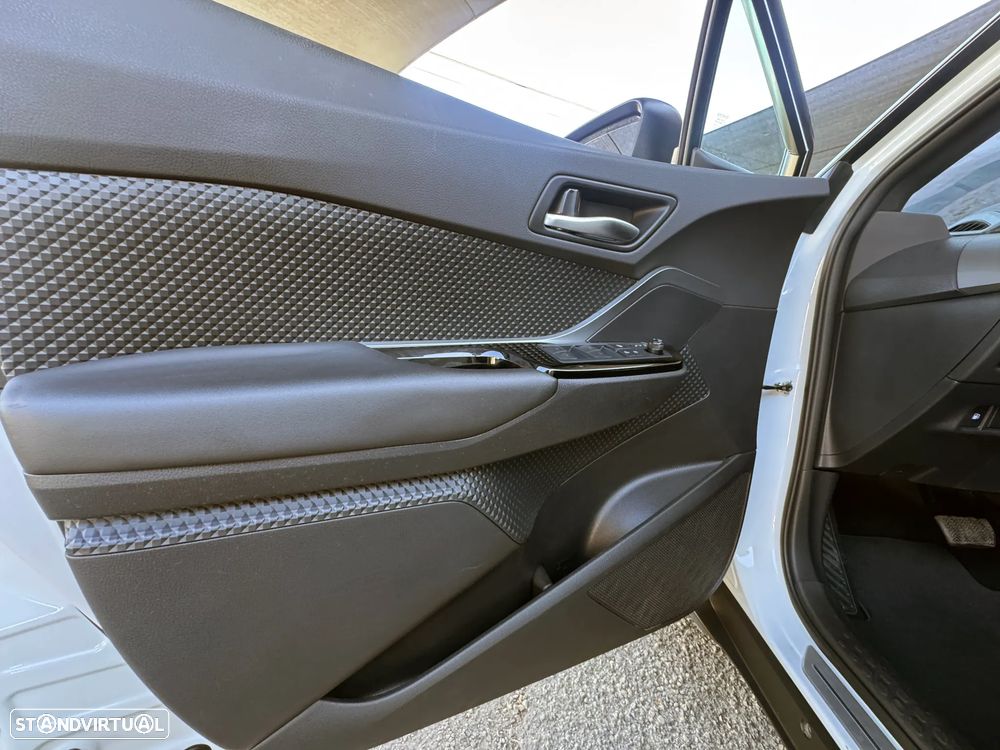 Toyota C-HR 2.0 Hybrid GR Sport - 48