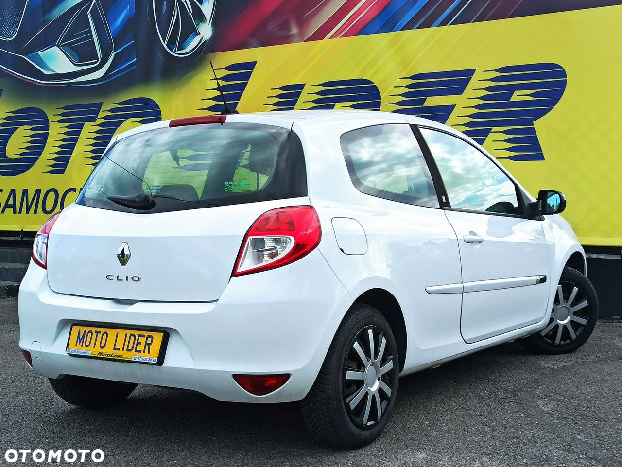 Renault Clio 1.2 16V 75 TomTom Edition - 6