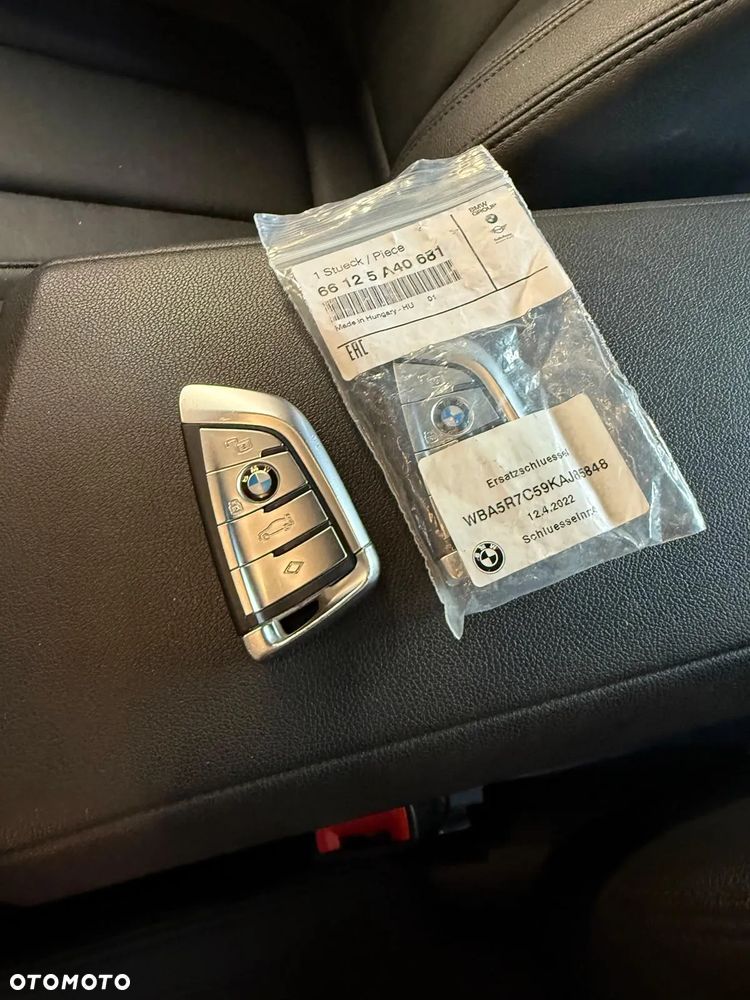 BMW Seria 3 330i xDrive - 13