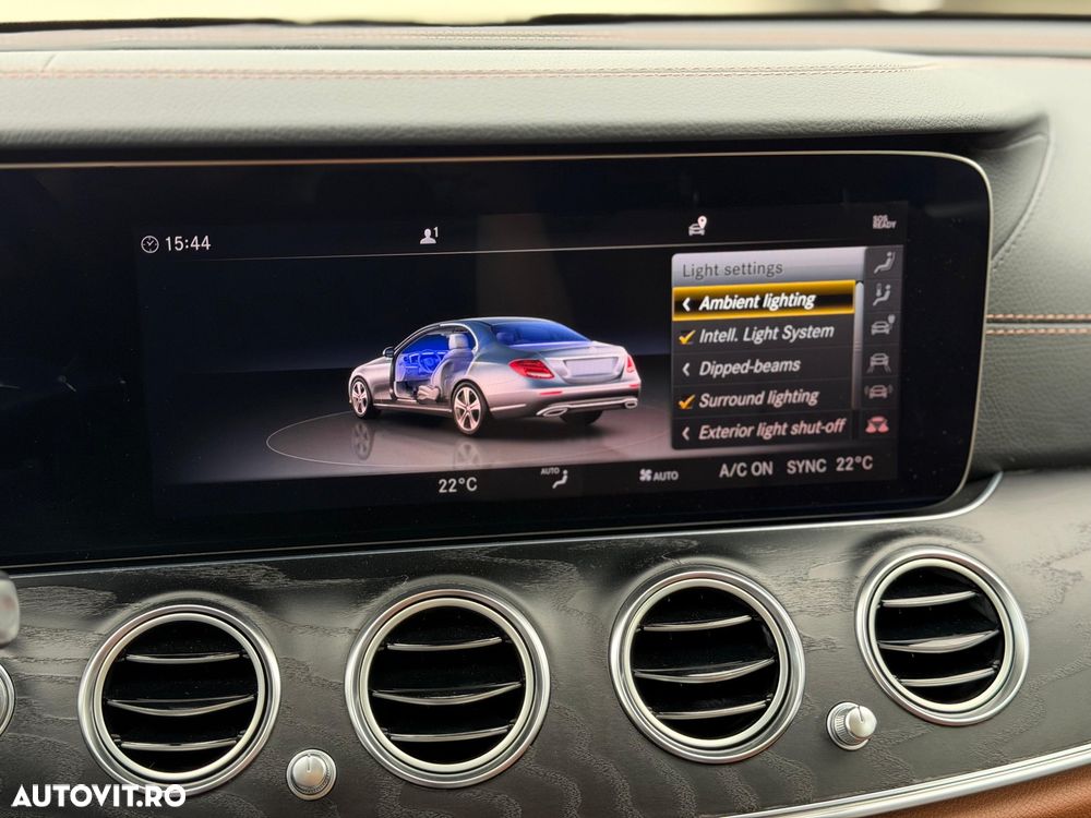 Mercedes-Benz E 300 9G-TRONIC AMG Line - 36