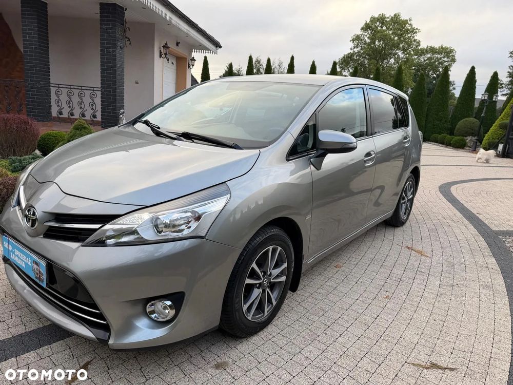 Toyota Verso 2.0 D-4D 5-Sitzer - 26