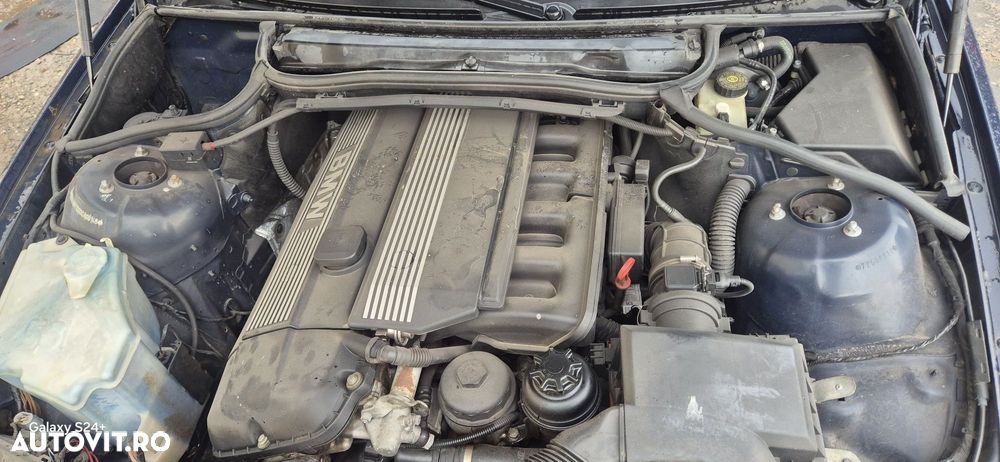 Dezmembram BMW E46 320i 2.0 benzina  150CP - 5