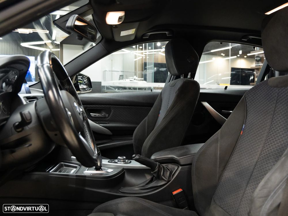 BMW 318 d Auto Pack M - 13