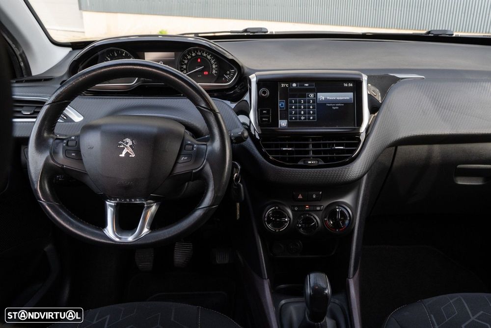 Peugeot 2008 1.2 PureTech Style - 8