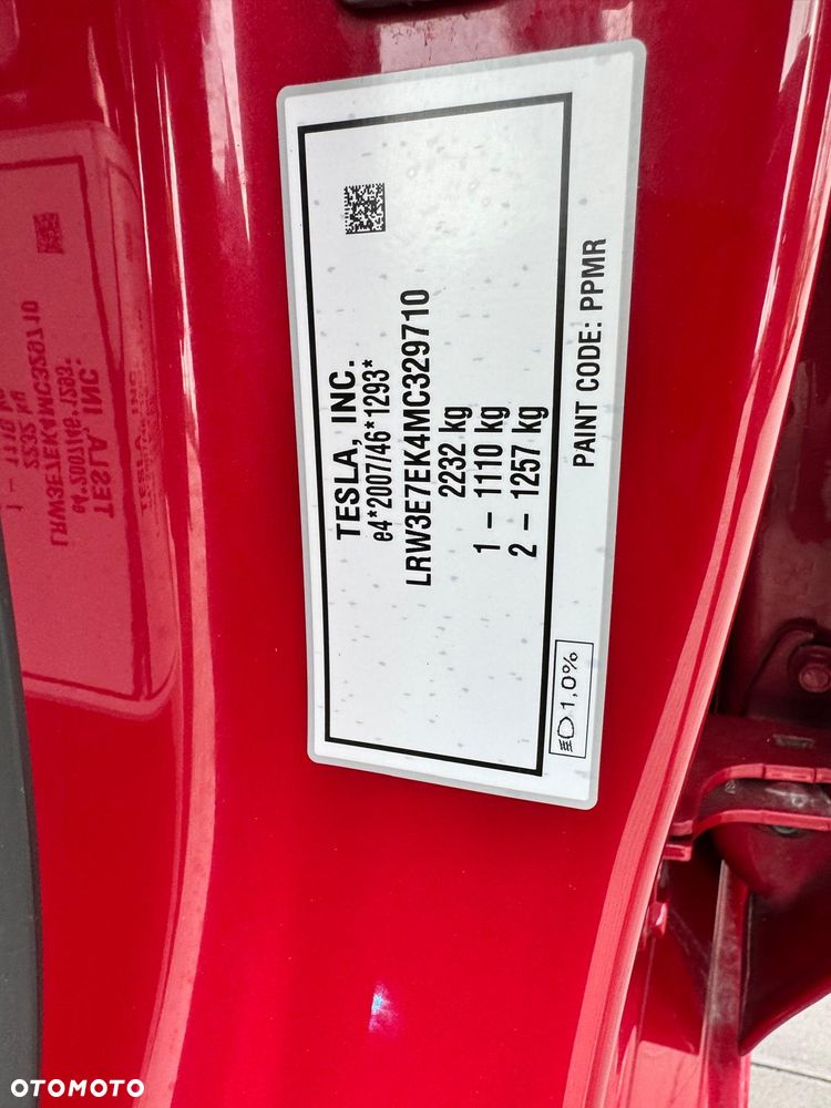 Tesla Model 3 - 32