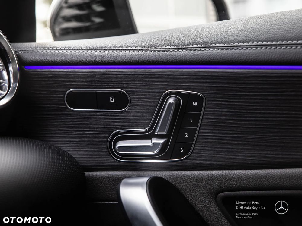 Mercedes-Benz CLA AMG 35 4-Matic 7G-DCT - 22
